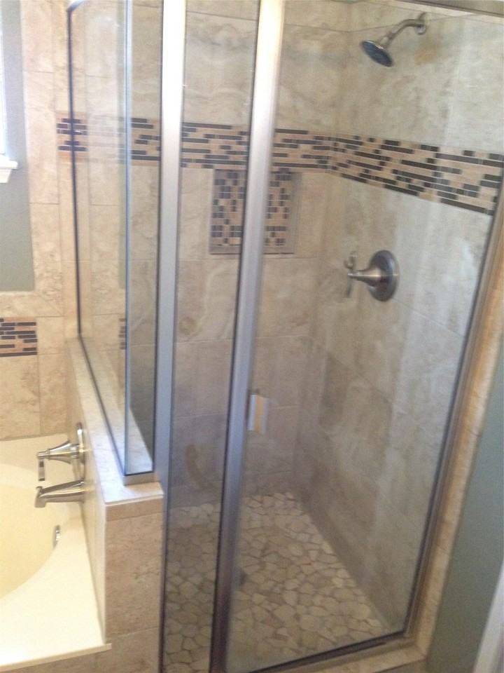 1705 Ingleside Dr - Photo 5 of 7