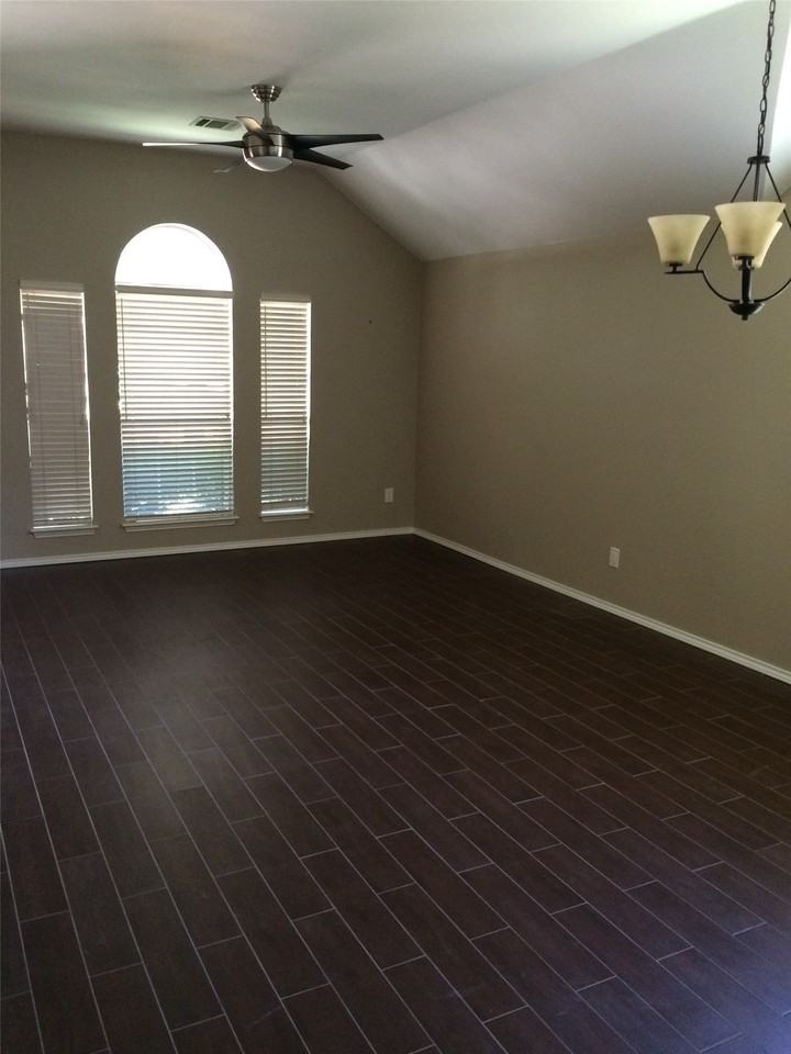 1705 Ingleside Dr - Photo 7 of 7