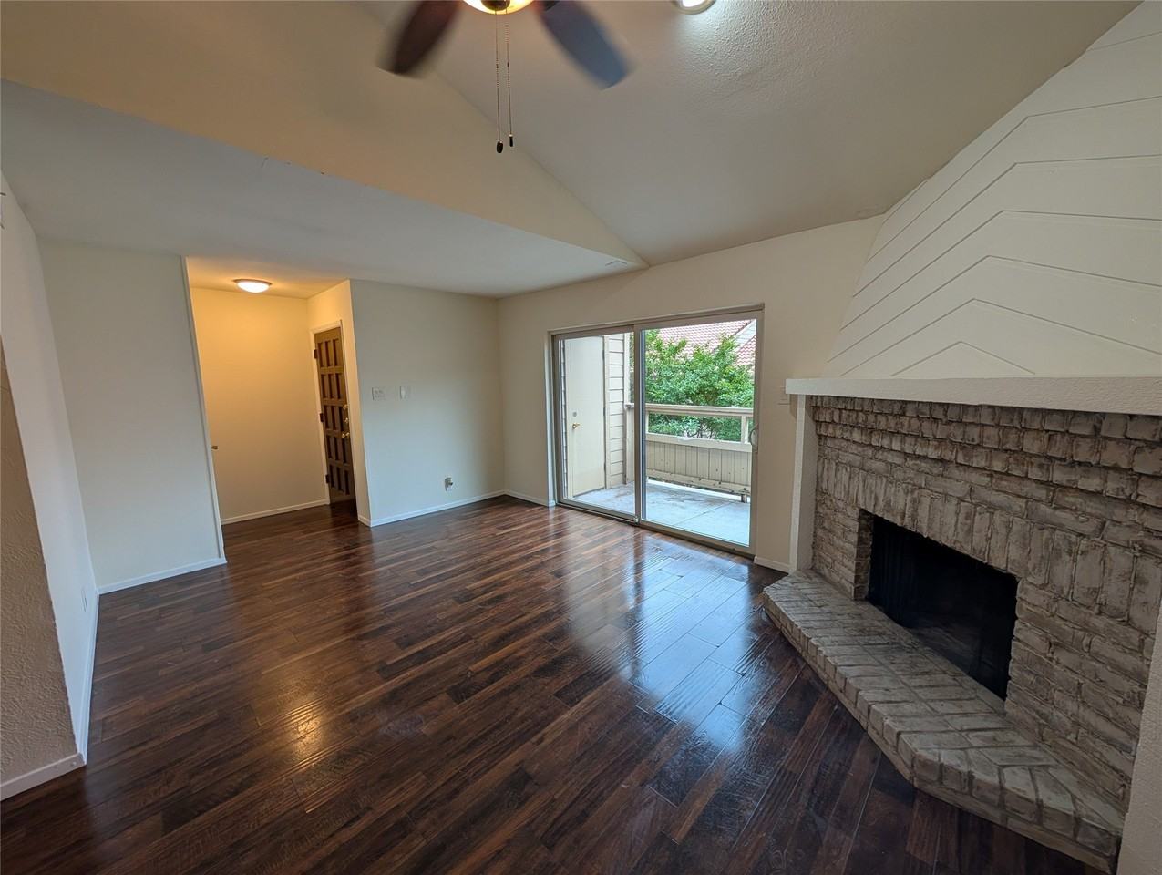 5200 Martel Ave #11N - Photo 2 of 22
