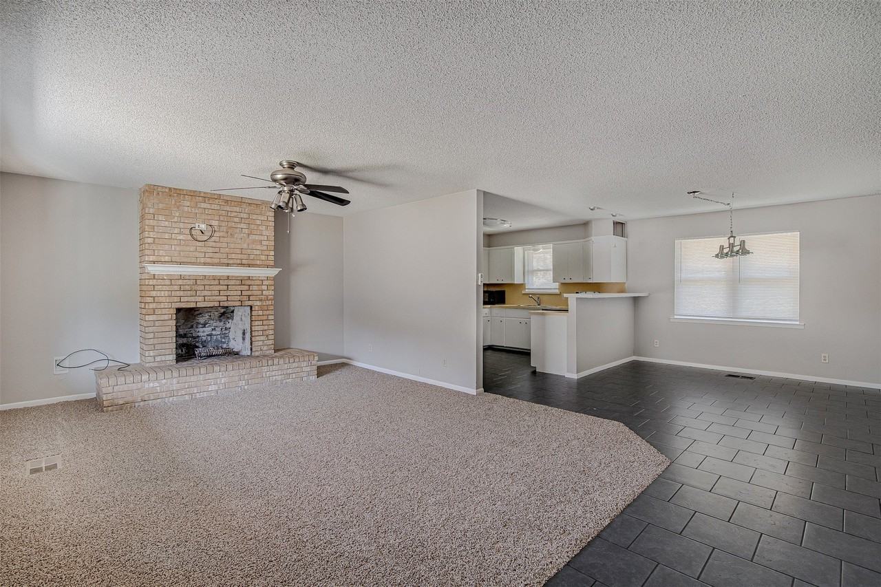 107 Pine St - Photo 6 of 22