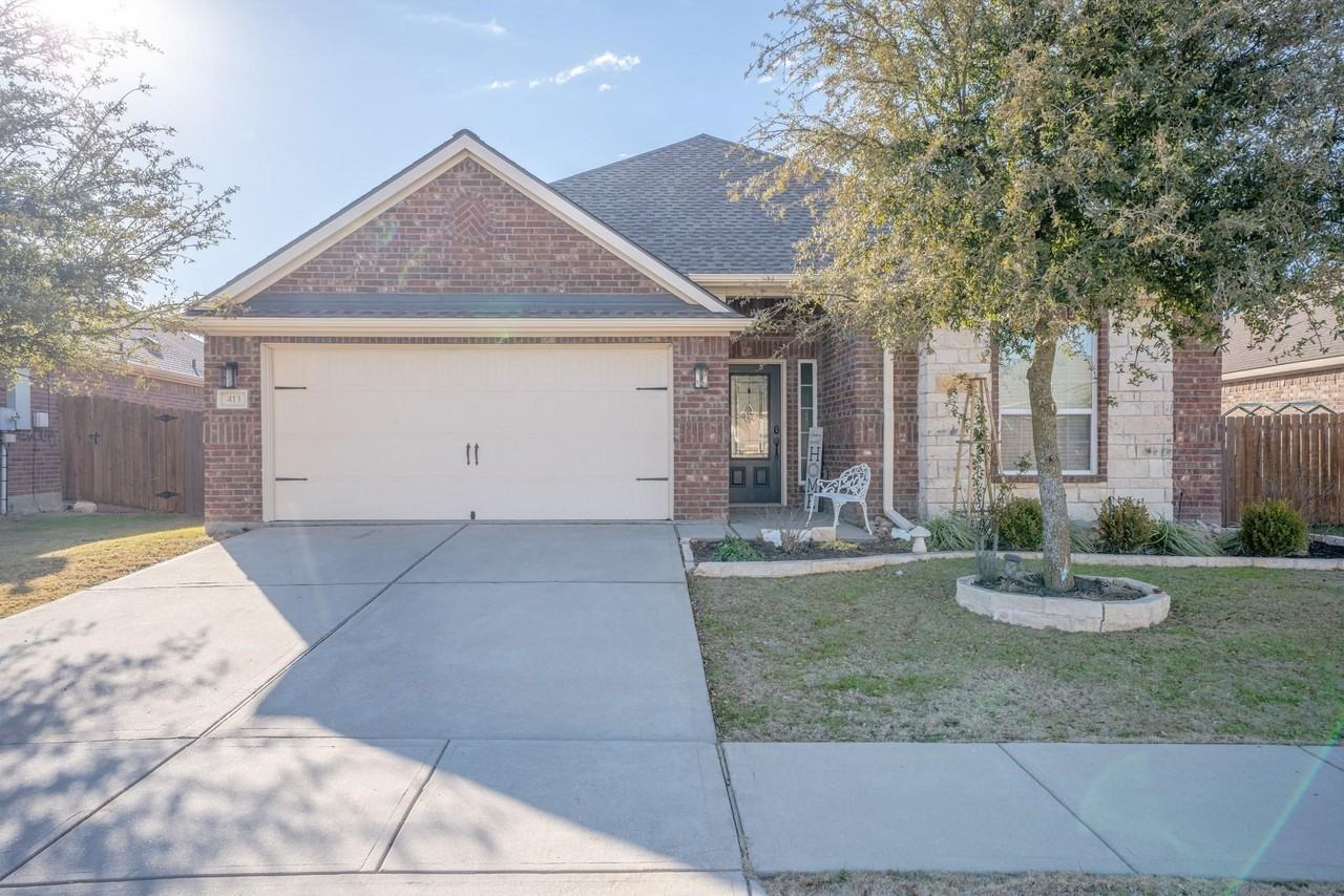 413 Lipizzan Ln - Photo 4 of 29