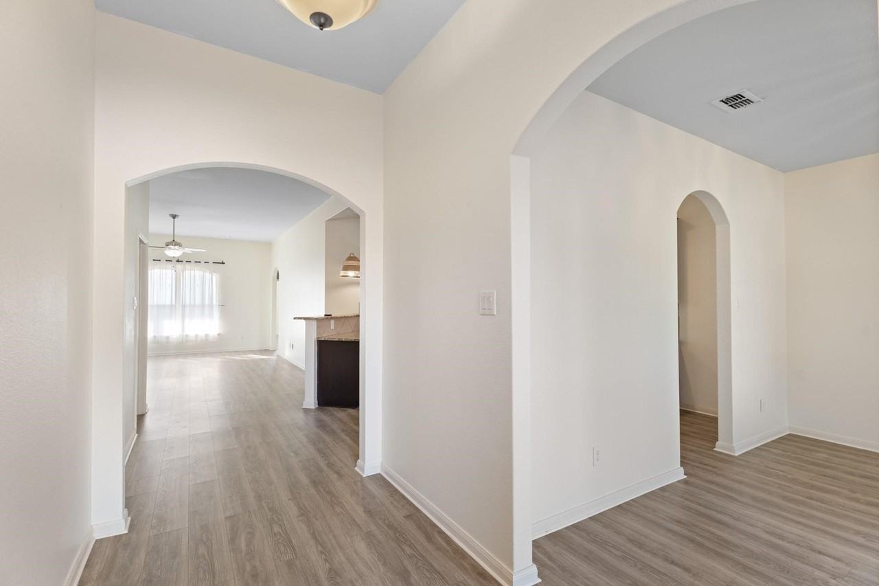 413 Lipizzan Ln - Photo 6 of 29
