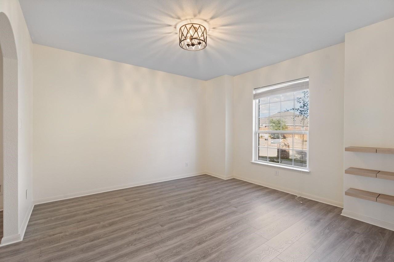 413 Lipizzan Ln - Photo 7 of 29