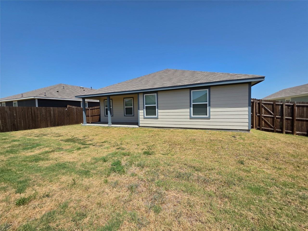 207 Weatherboard Dr - Photo 4 of 25
