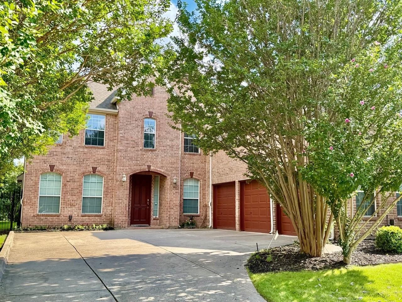 1405 Monarch Way - Photo 3 of 25