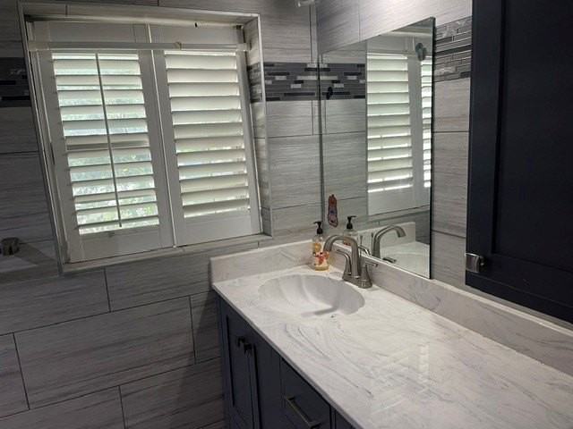 406 S Main St - Photo 6 of 10
