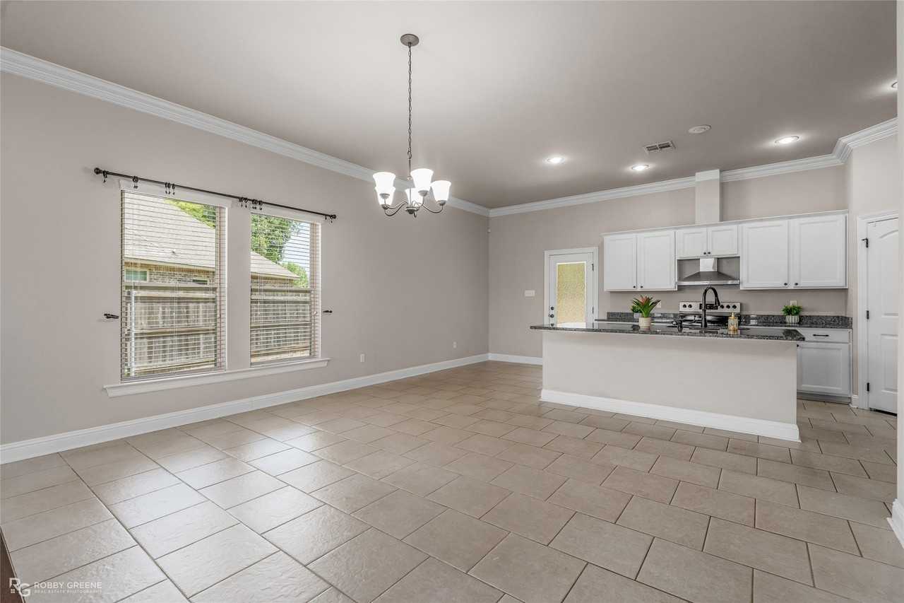1576 Riverview Ln - Photo 6 of 30
