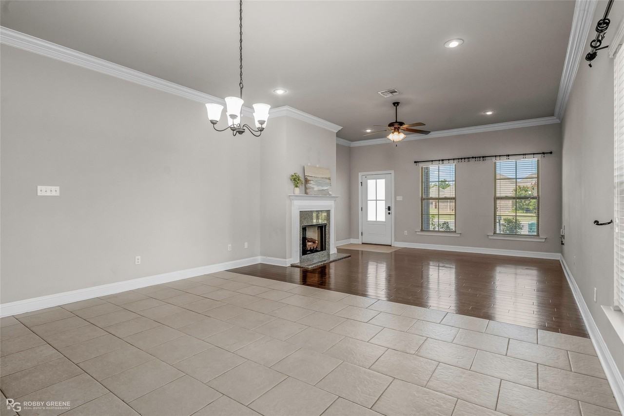 1576 Riverview Ln - Photo 7 of 30