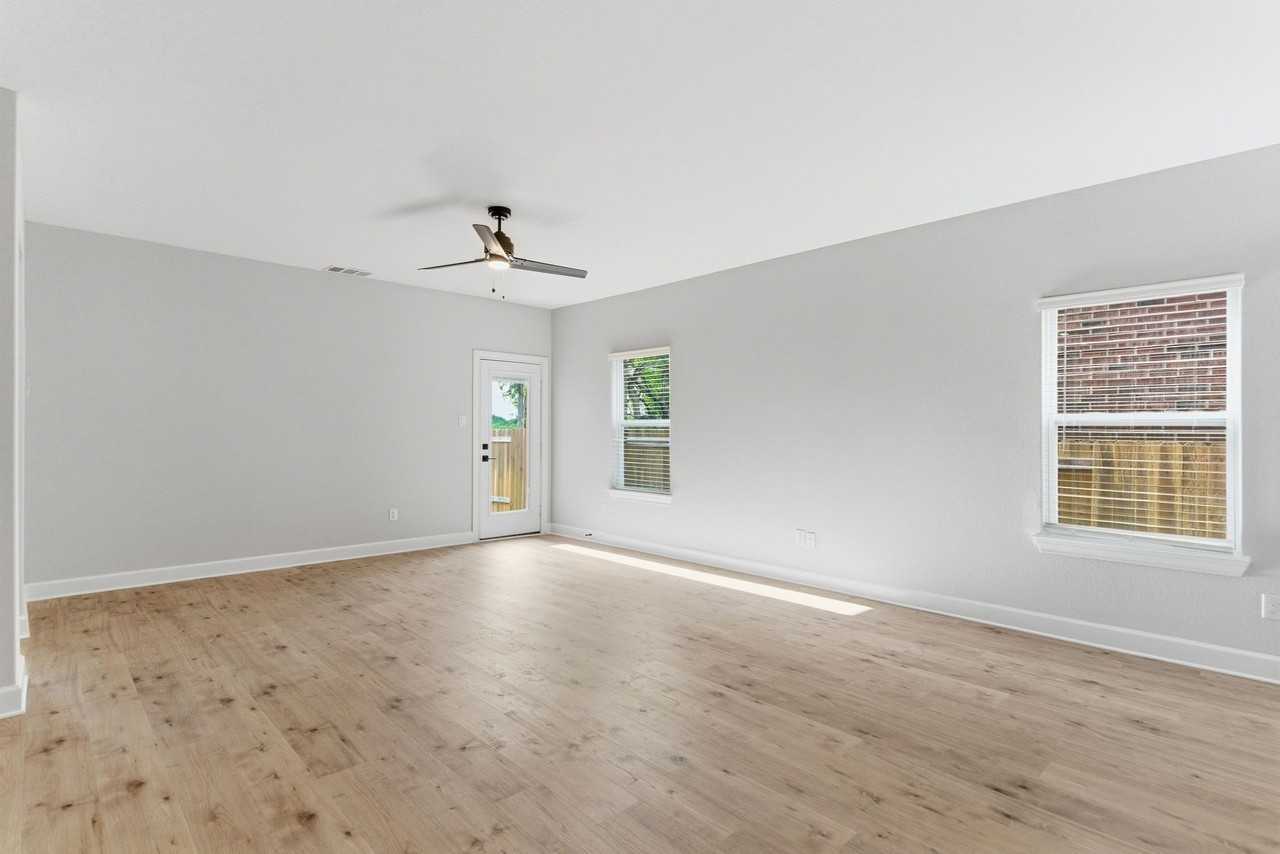 1308 Windermere Way - Photo 5 of 28