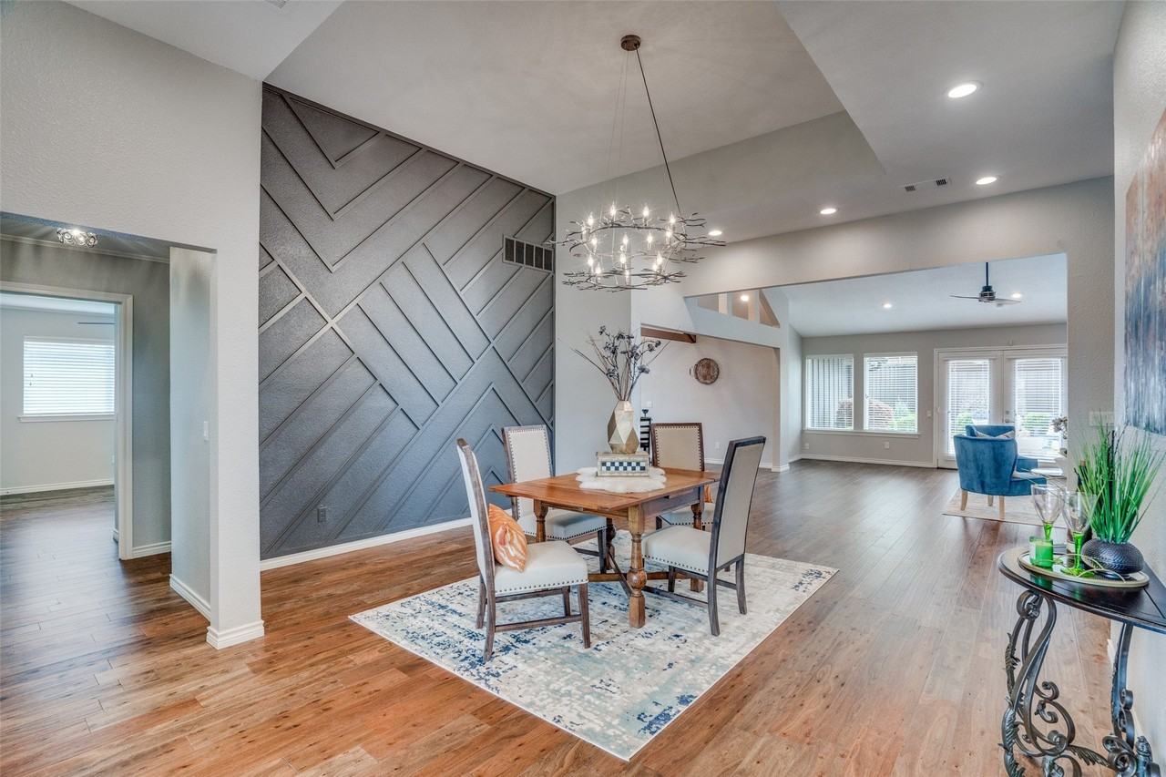 5906 Brushy Creek Trl - Photo 3 of 25