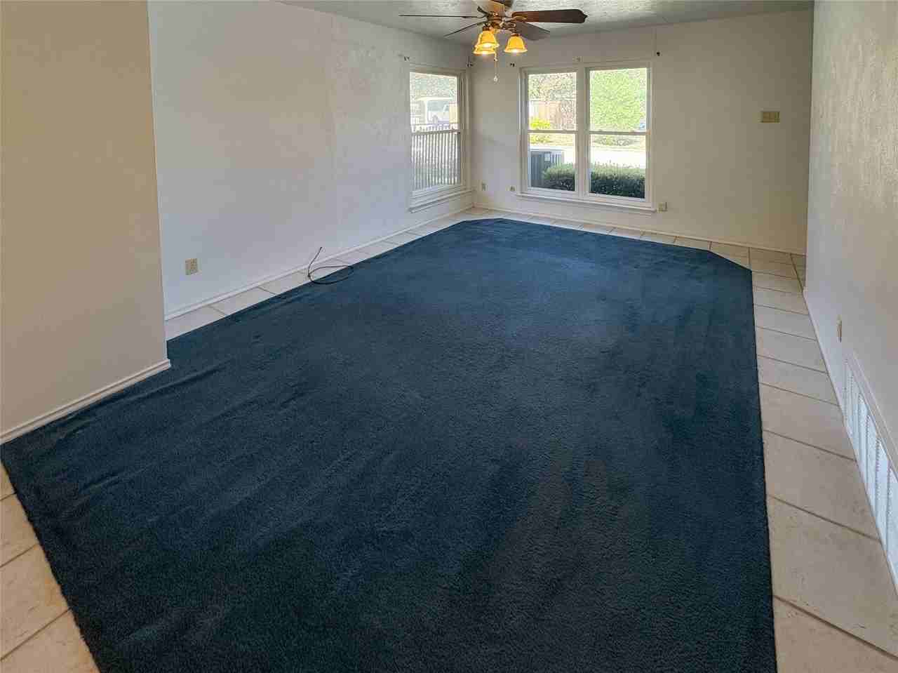 8637 N Normandale St - Photo 4 of 20