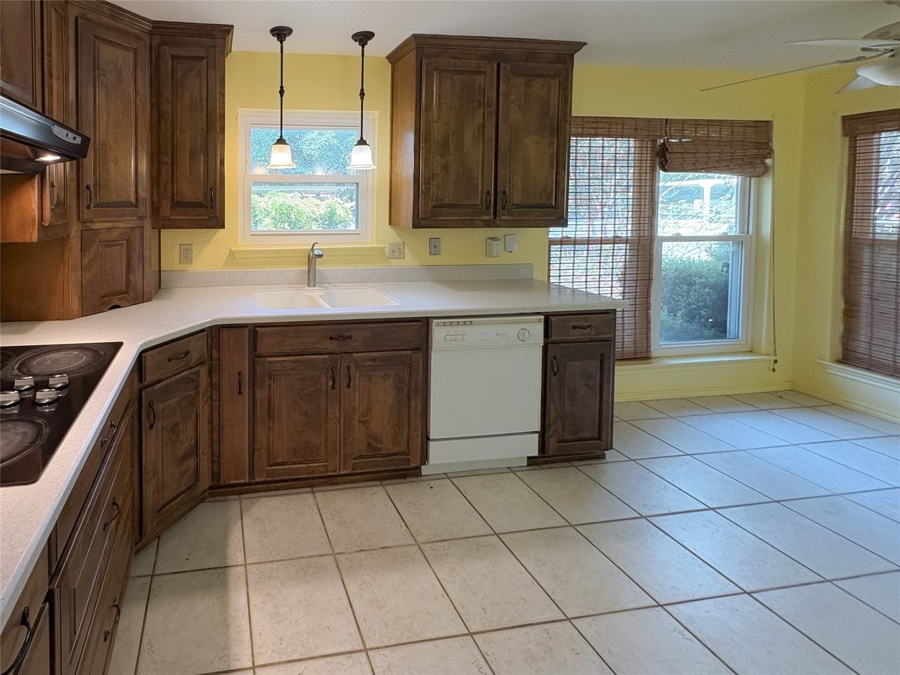 8637 N Normandale St - Photo 7 of 20