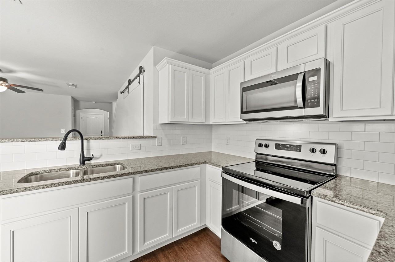 236238 W Lake St #236 - Photo 6 of 20