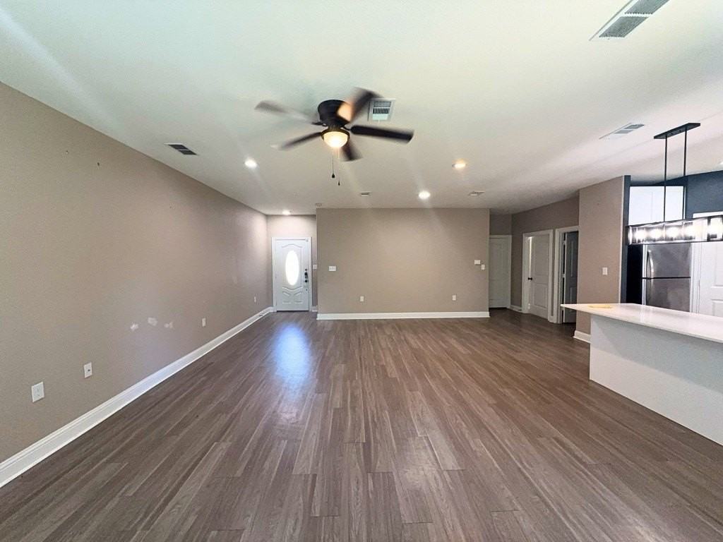1017 Debby Ct - Photo 4 of 22