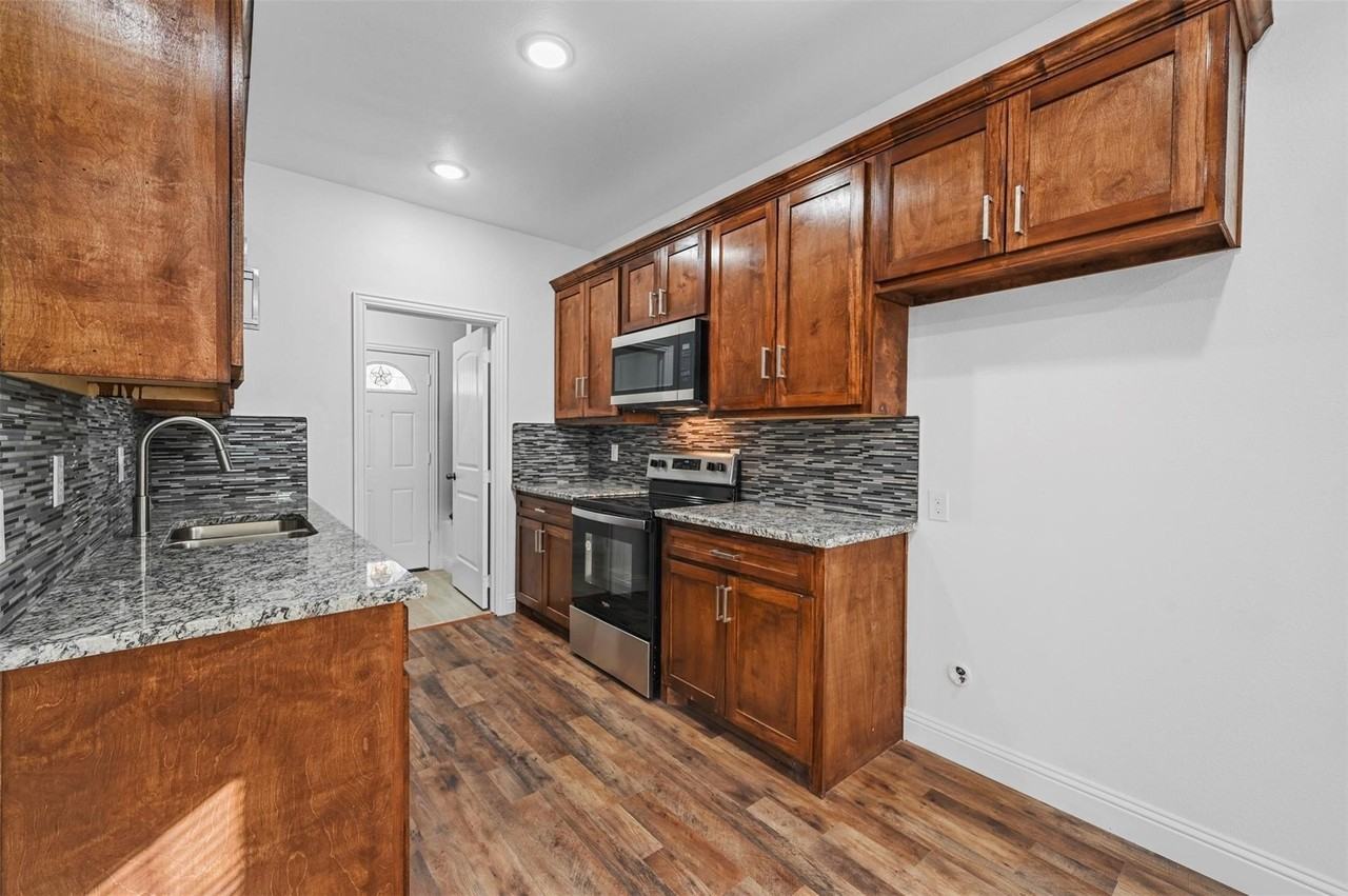 129 Arapaho Trl - Photo 5 of 17