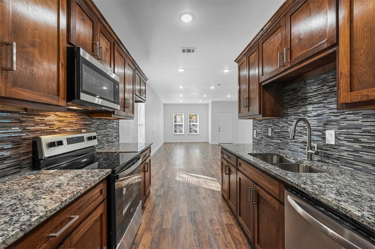 129 Arapaho Trl - Photo 7 of 17