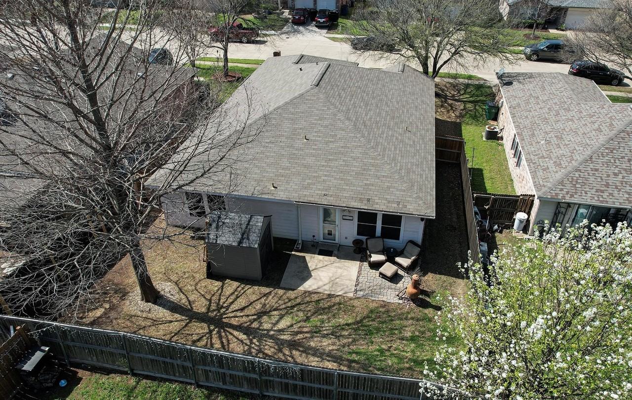 2932 Frontier Ln - Photo 5 of 17