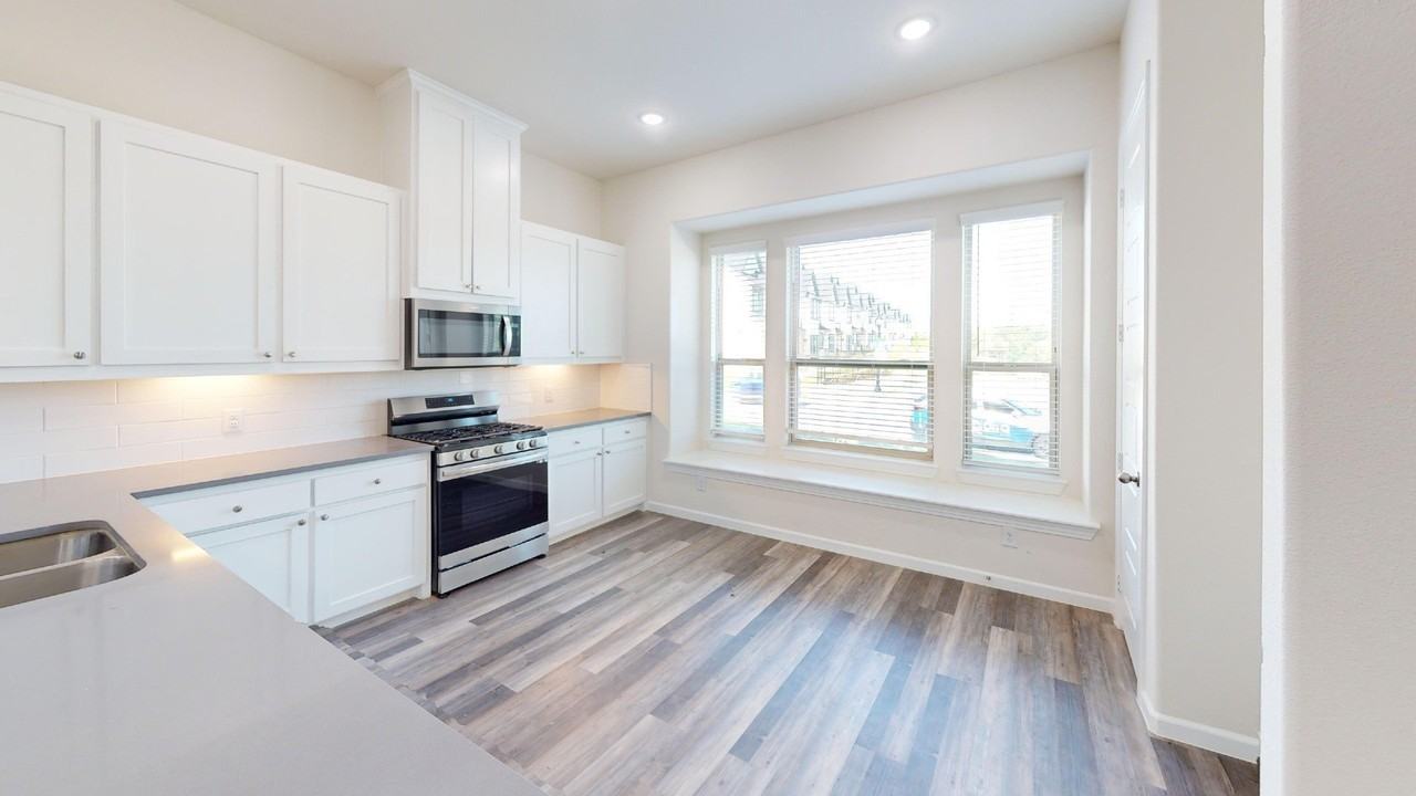 16154 Doe Lake Dr - Photo 4 of 22