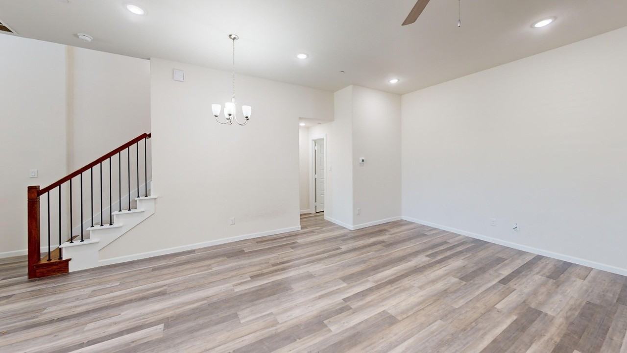 16154 Doe Lake Dr - Photo 5 of 22