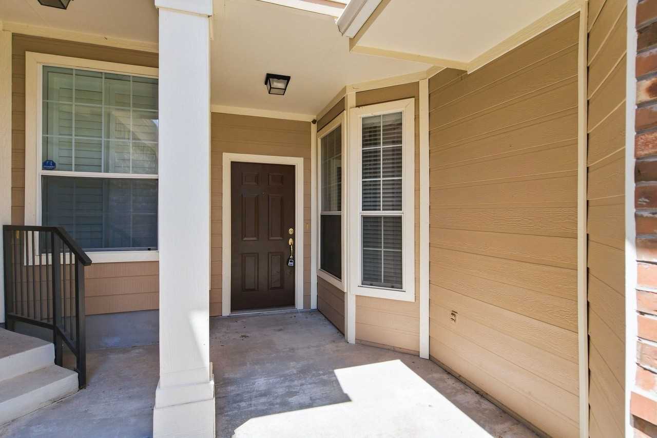 10017 Monastery Dr - Photo 3 of 28