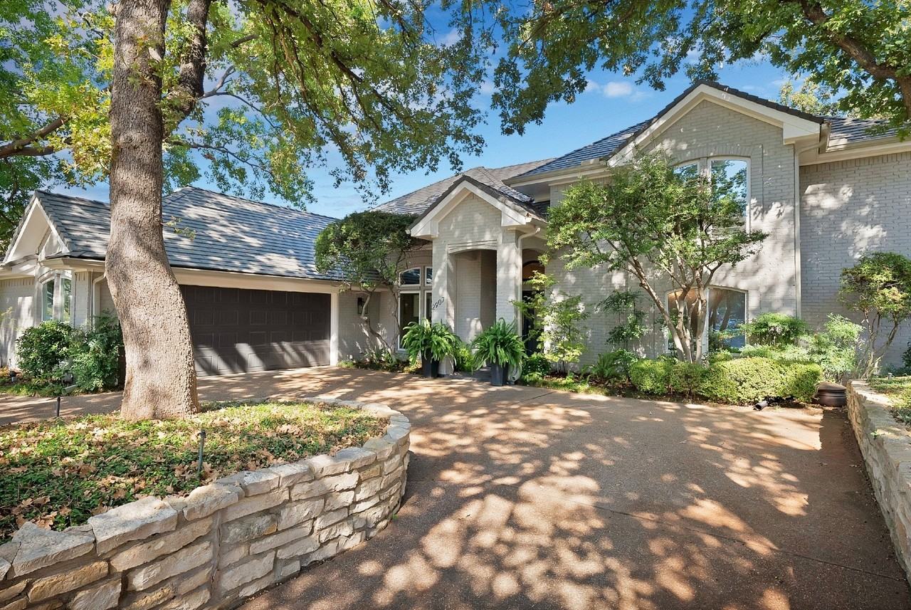 2907 Arbor Oaks Dr - Photo 2 of 9