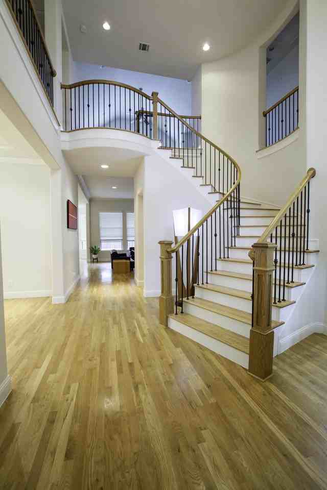 1614 Thoroughbred Ln - Photo 4 of 40