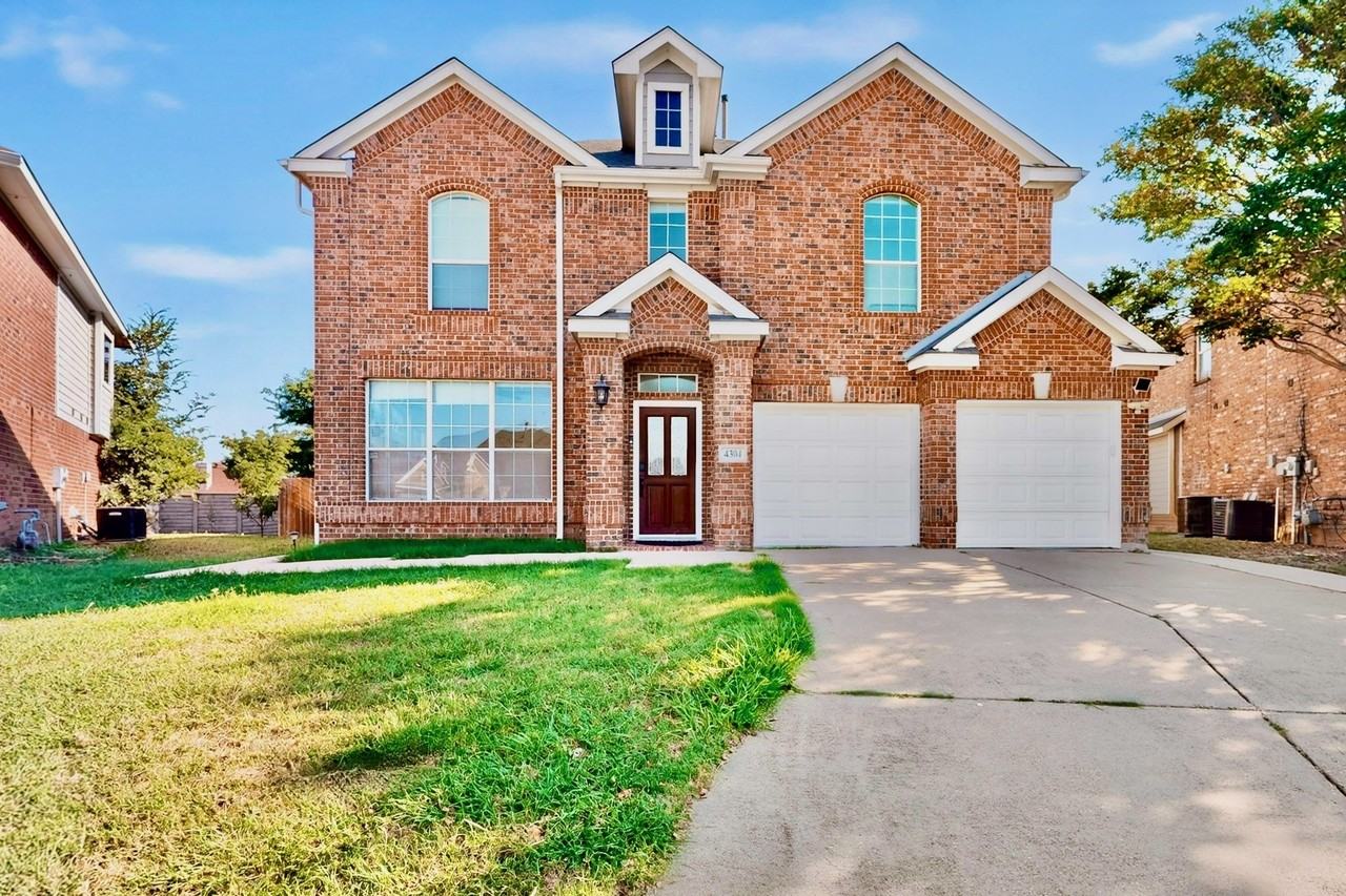 4304 Harpers Ferry Dr - Photo 2 of 36