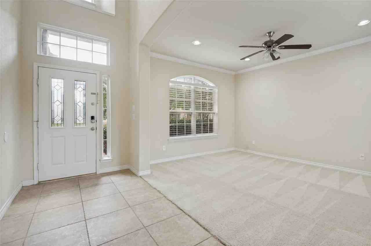 5996 Clearwater Dr - Photo 2 of 30
