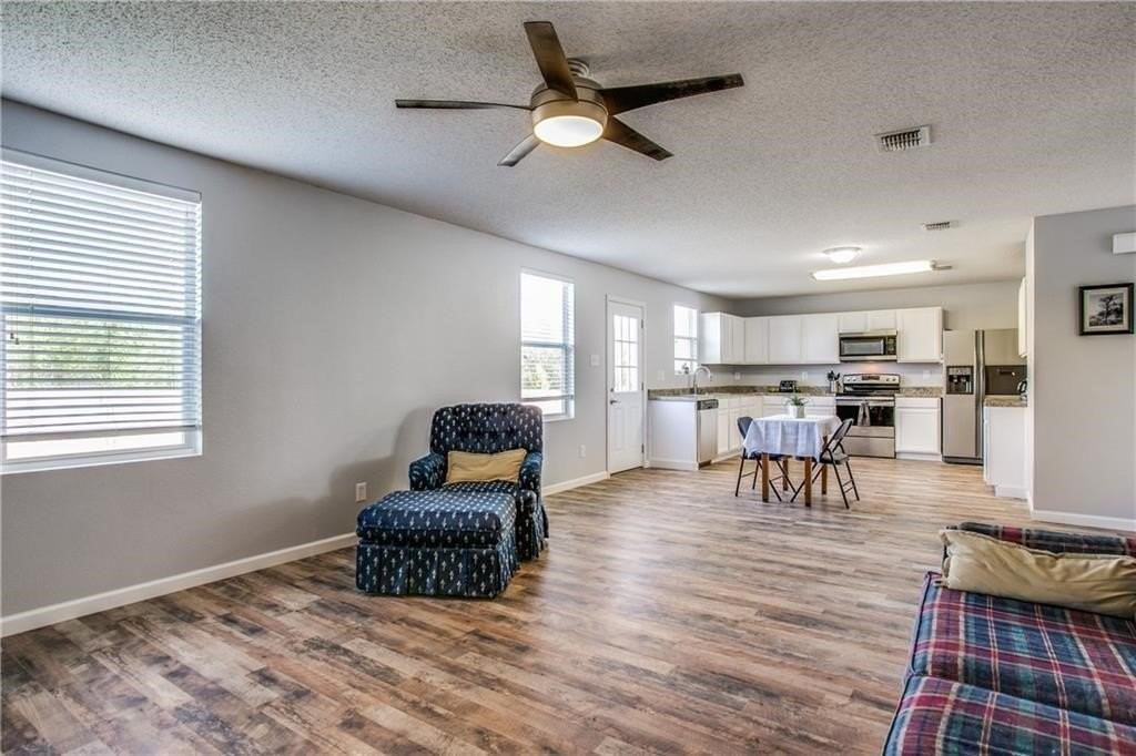 5400 Cedar Mountain Dr - Photo 5 of 14