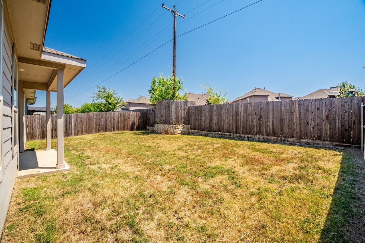 9404 Blaine Dr - Photo 5 of 34