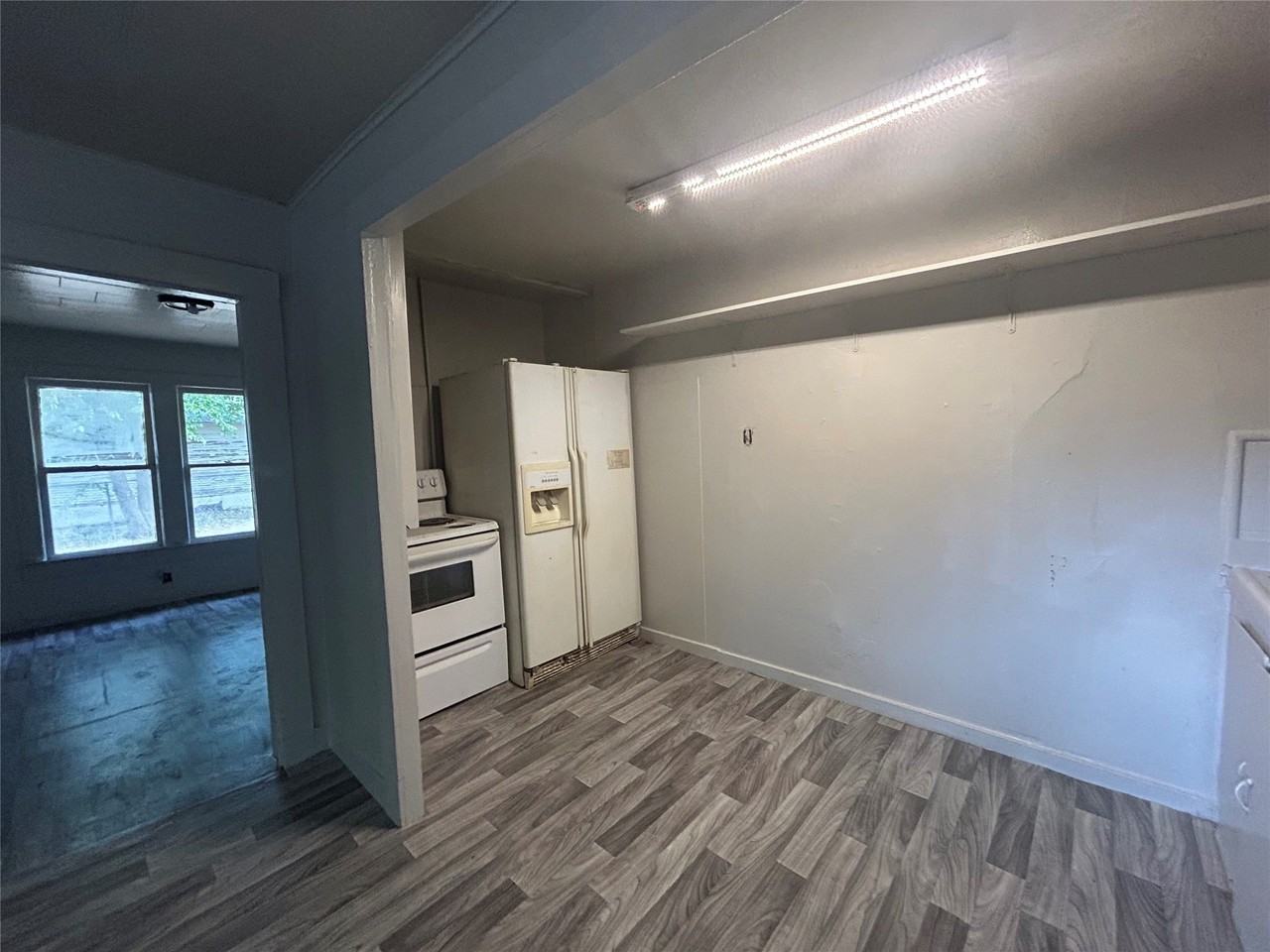 218 8th St - Photo 3 of 10