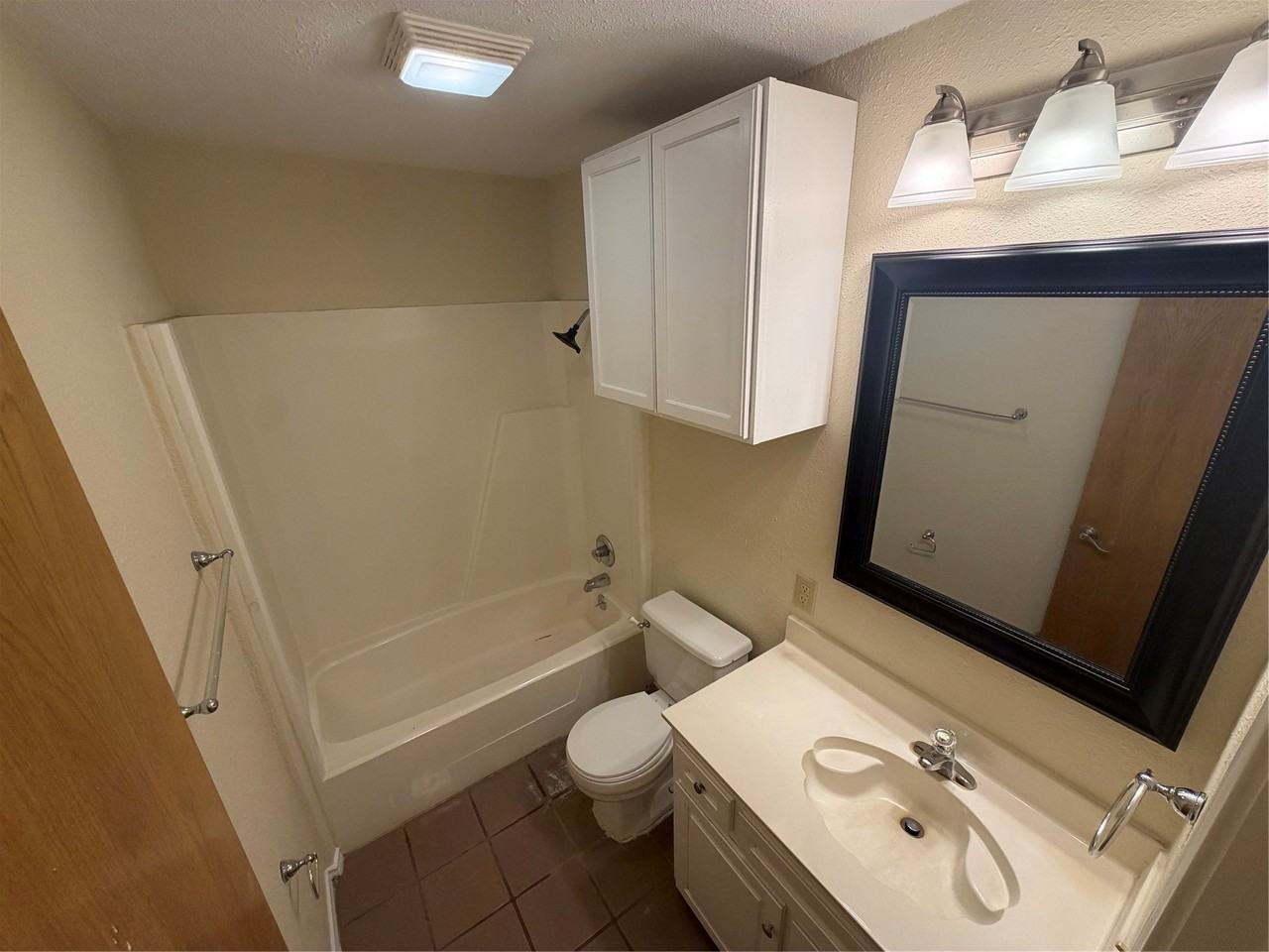 1058 E Jefferson St - Photo 7 of 29