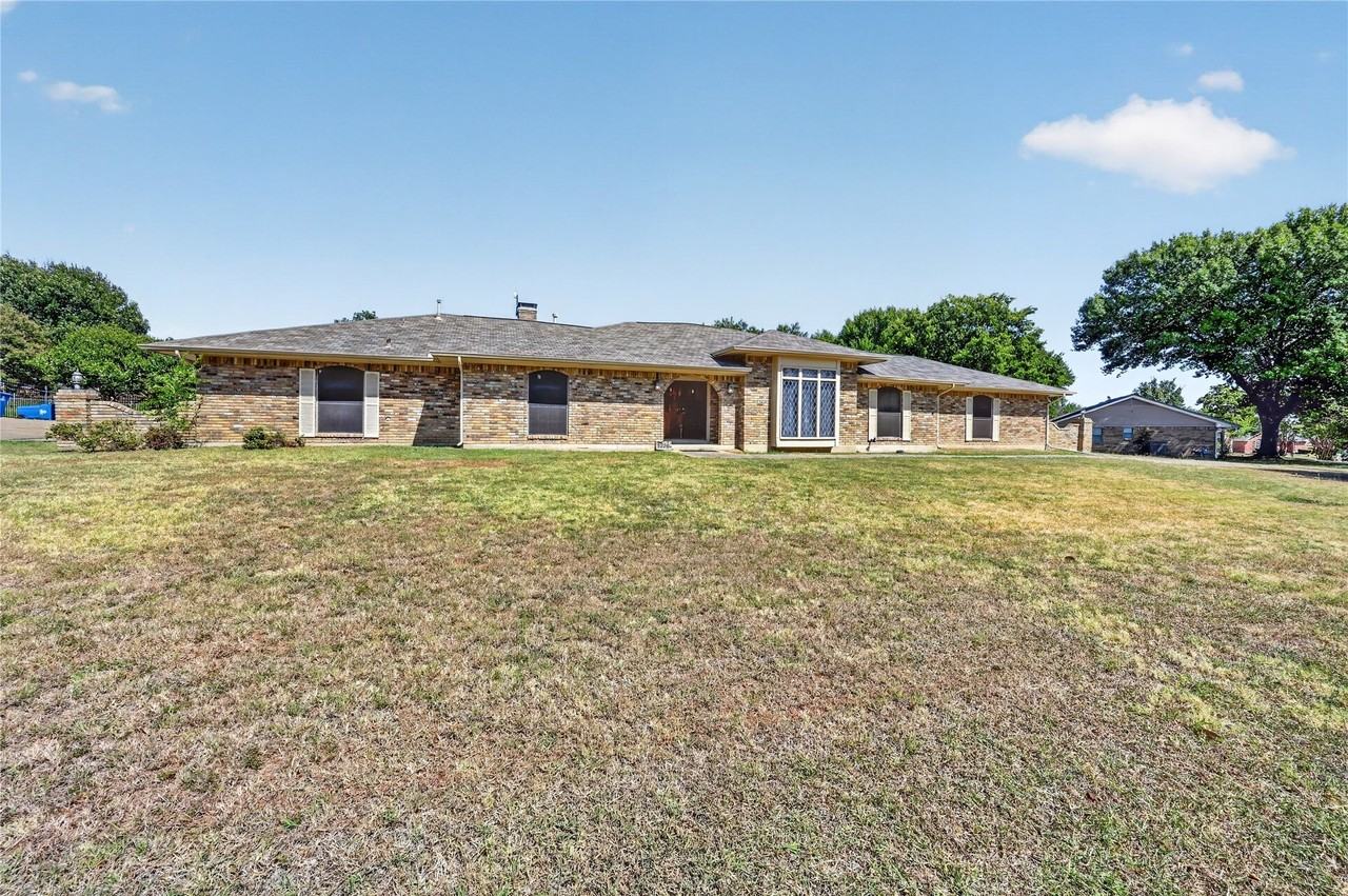 1226 Ranch Valley Dr - Photo 3 of 40
