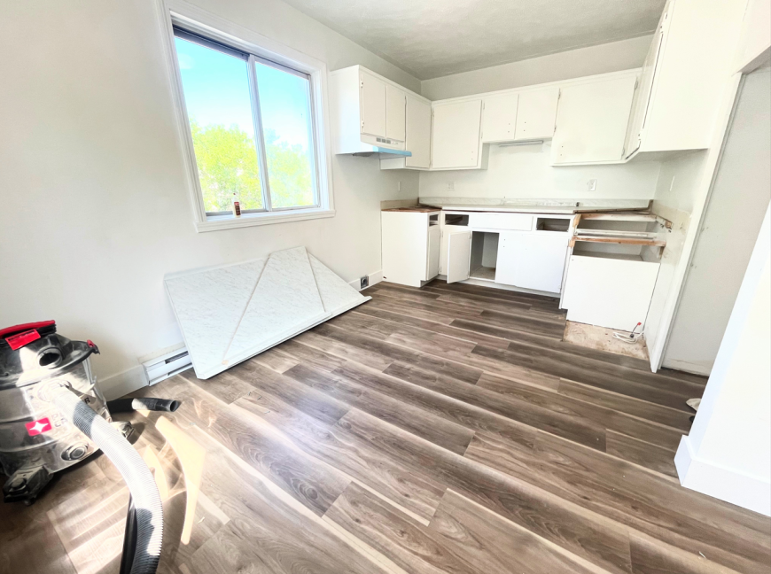 331 Victoria St - Photo 2 of 8