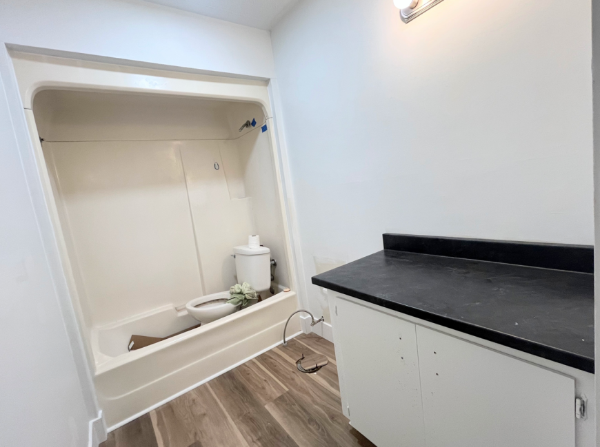 331 Victoria St - Photo 7 of 8