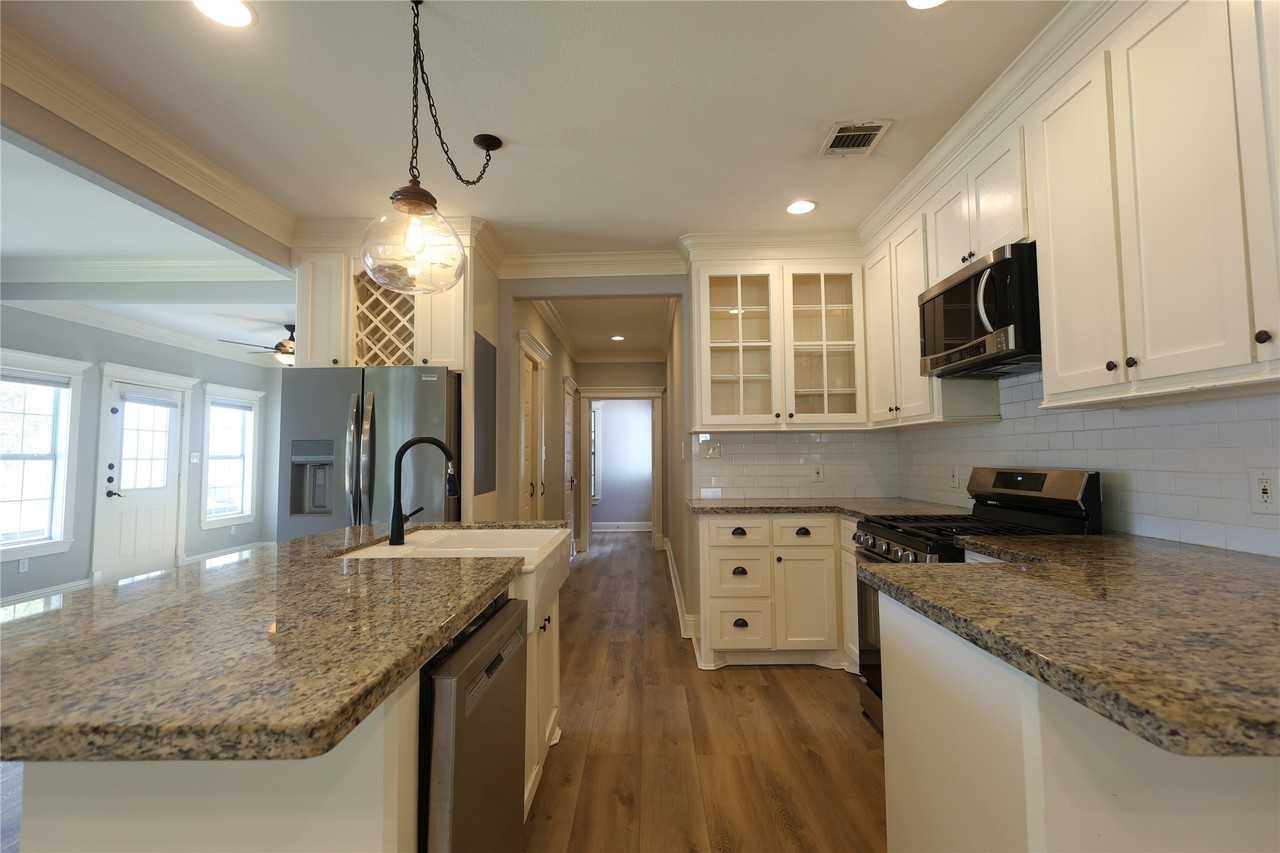512 Enid St - Photo 7 of 22