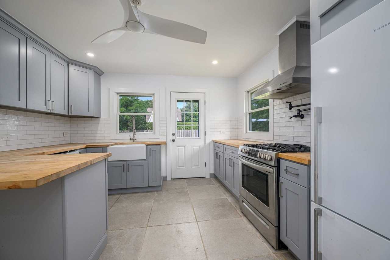 152 Church Ln - Photo 6 of 12
