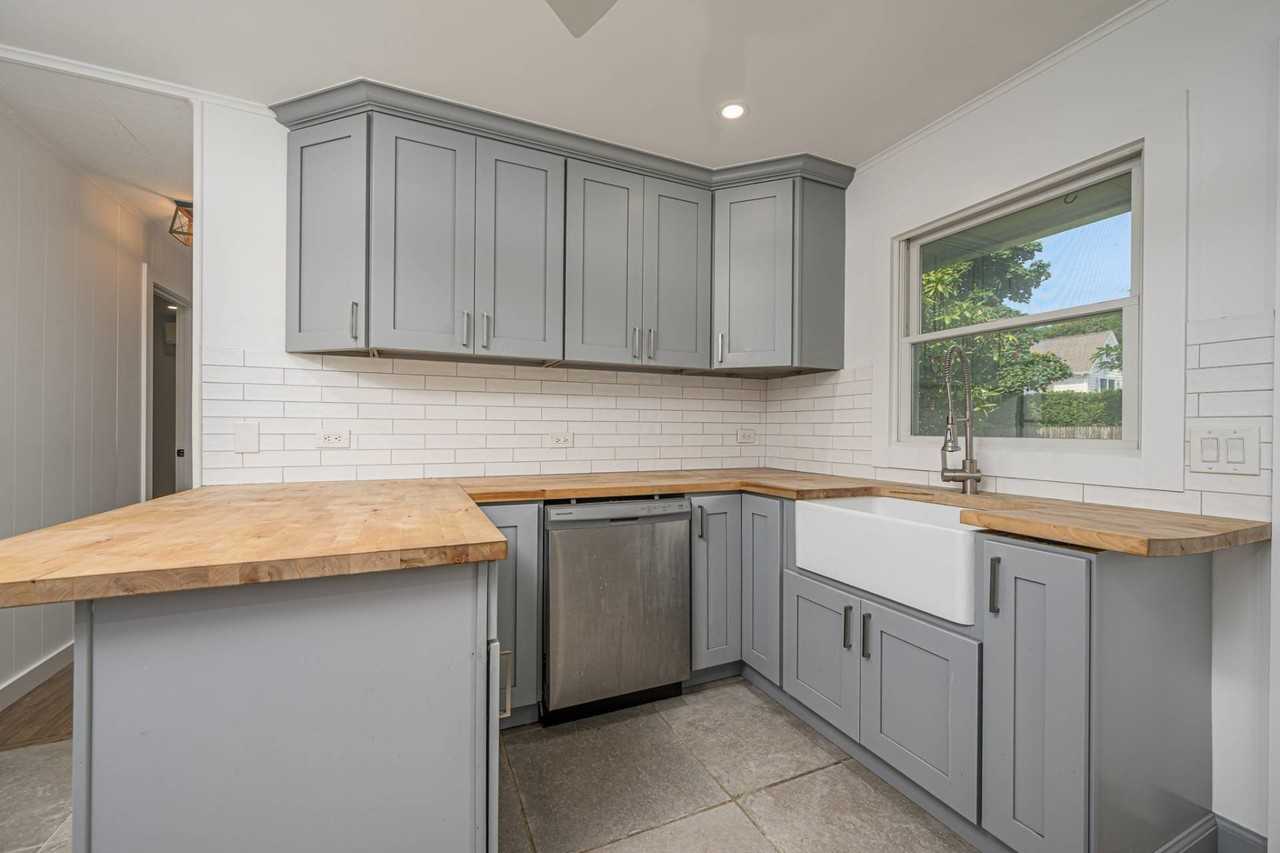 152 Church Ln - Photo 7 of 12