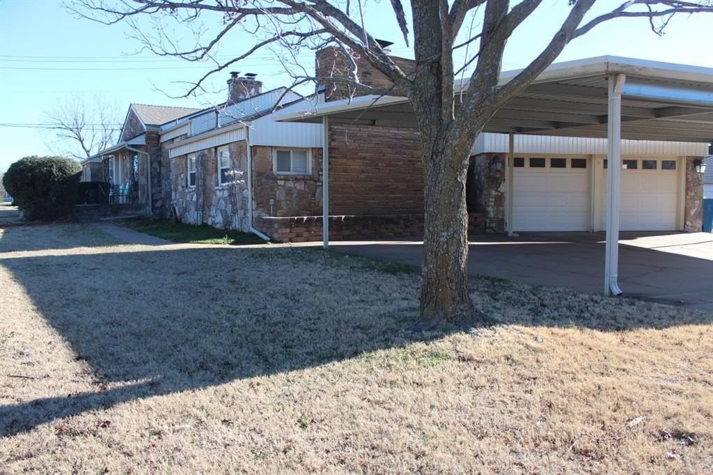200 E Marshall Dr - Photo 4 of 32