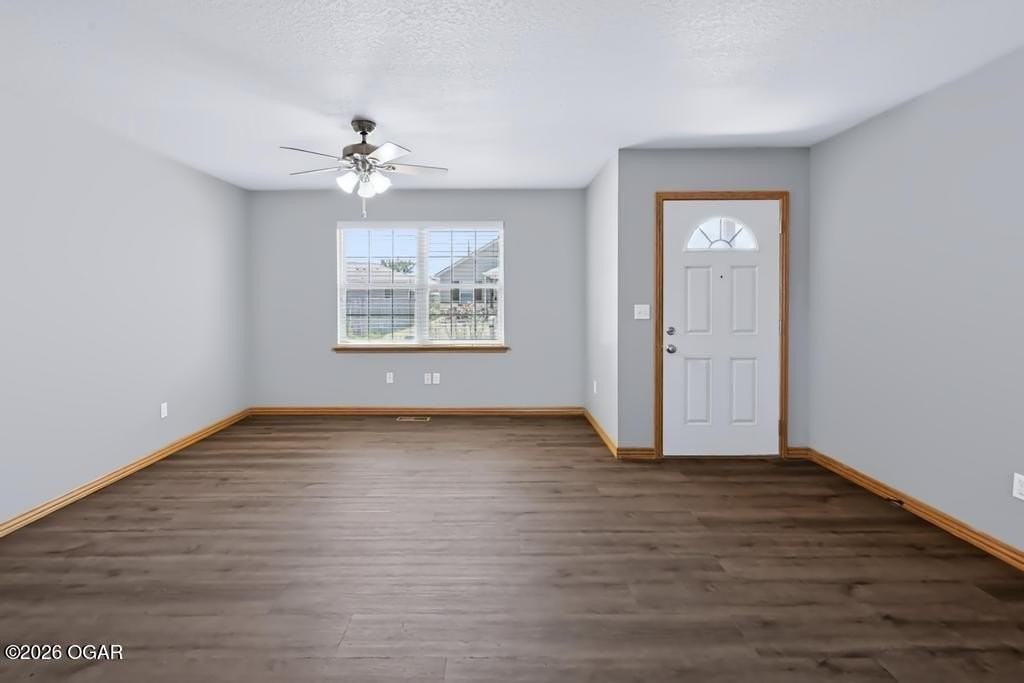 1903 Chris Ln - Photo 3 of 15