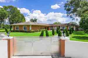 featured image of 7600 Nw 82nd Ter