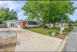 12113 Longwood Dr - Photo 1 of 1