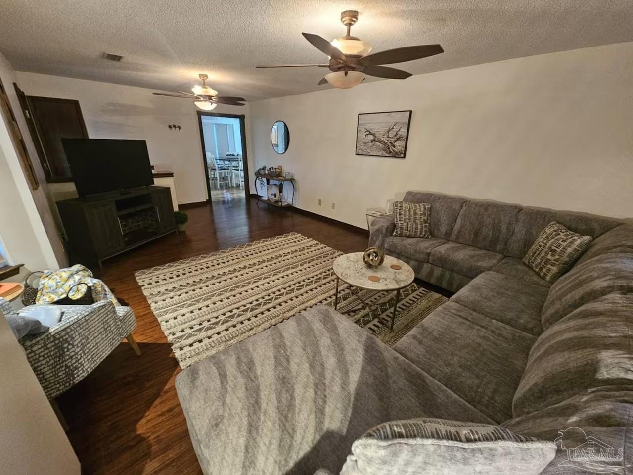 12113 Longwood Dr - Photo 6 of 32