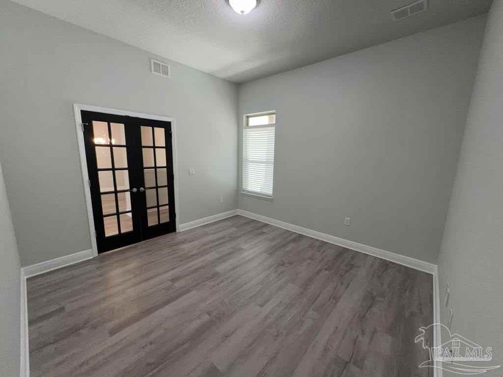 6264 Pineapple Dr - Photo 4 of 34