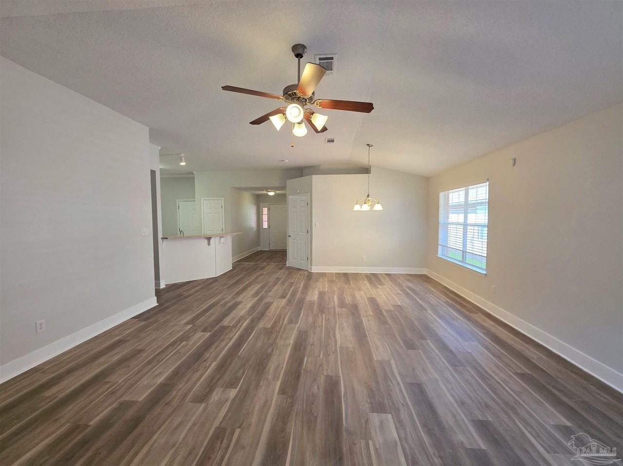 5008 Orlando Ct - Photo 7 of 32