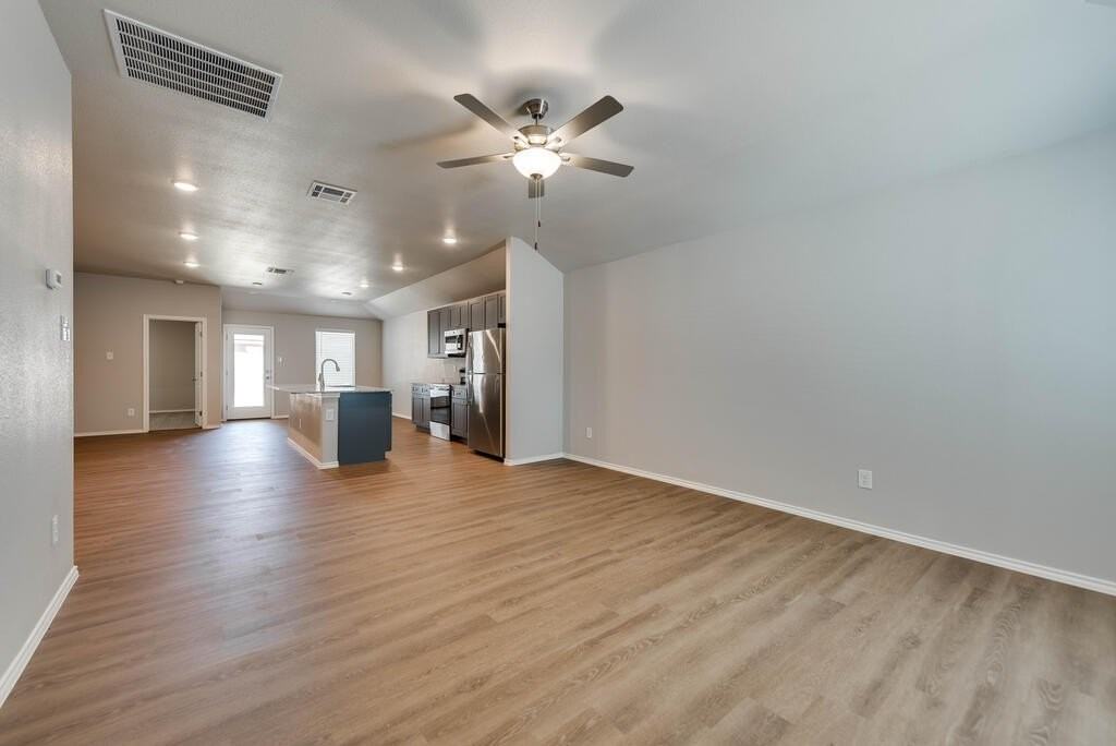 8215 S County Road 1110 - Photo 3 of 26
