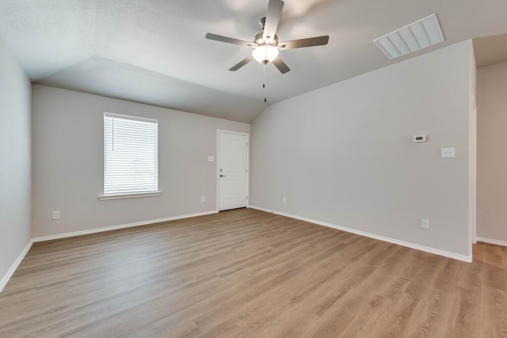 8215 S County Road 1110 - Photo 4 of 26