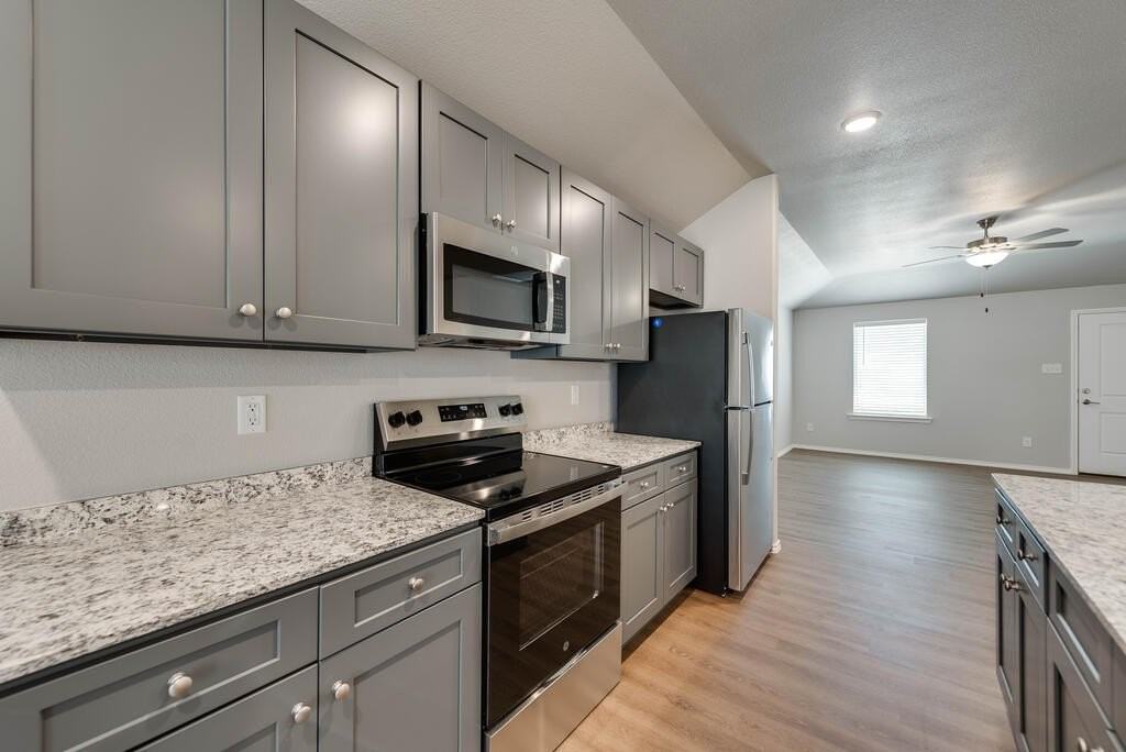 8215 S County Road 1110 - Photo 6 of 26