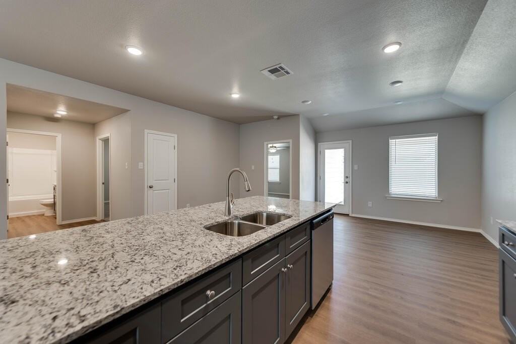 8215 S County Road 1110 - Photo 7 of 26