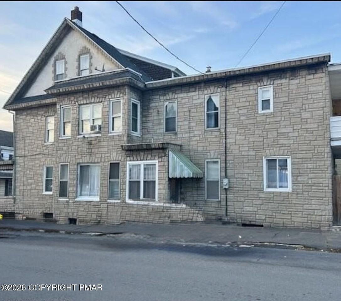 101 N Jardin St - Photo 2 of 14